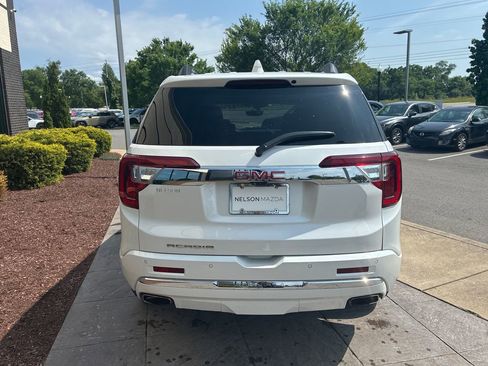 Used 2022 GMC Acadia Denali w/ Denali Ultimate Package FWD image 5