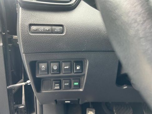 Used 2020 Nissan Pathfinder SV FWD image 21