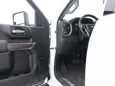 Used 2021 Chevrolet Silverado 2500 LTZ image 28