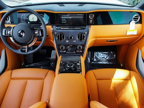 New 2026 Rolls-Royce Cullinan AWD/4WD image 12