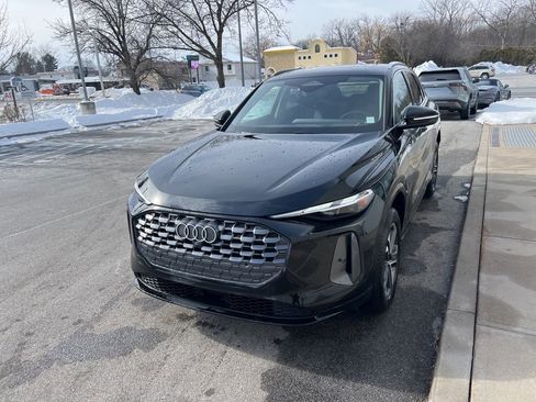 Certified 2025 Audi Q5 Premium w/ Convenience Package image 43