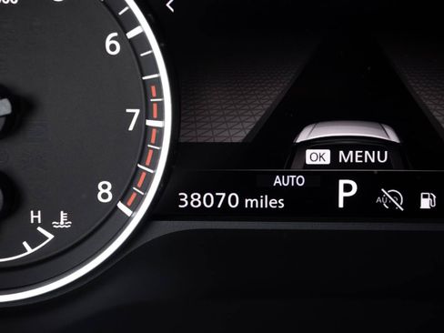 Used 2023 Nissan Pathfinder SL w/ SL Premium Package AWD/4WD image 24