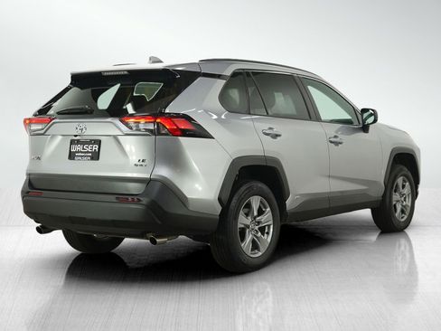 Used 2025 Toyota RAV4 LE AWD/4WD image 5