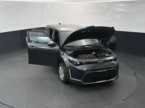 Used 2023 Kia Soul LX FWD image 17