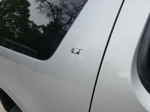 Used 2014 Chevrolet Suburban LT w/ Luxury Package RWD image 13