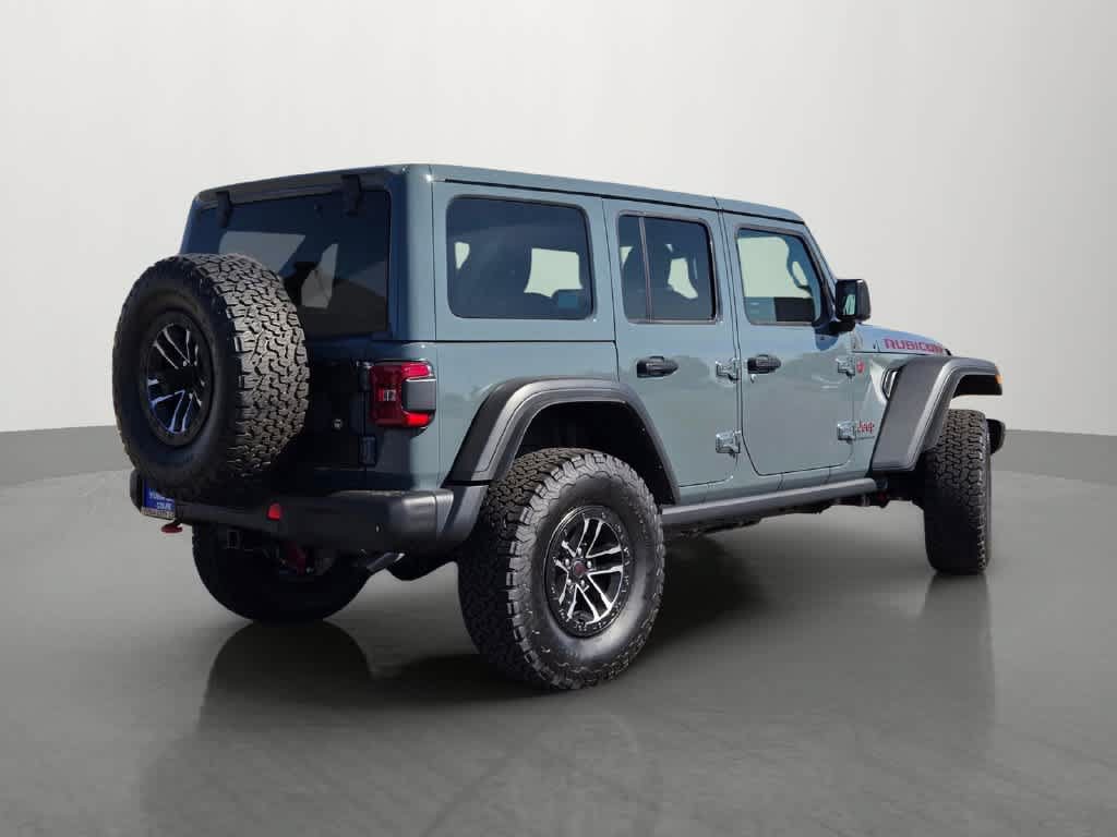 Used 2025 Jeep Wrangler Unlimited Rubicon w/ XTREMEE 35" Tire Package AWD/4WD image 6