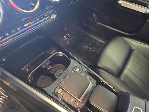 Certified 2021 Mercedes-Benz GLB 250 4MATIC image 26