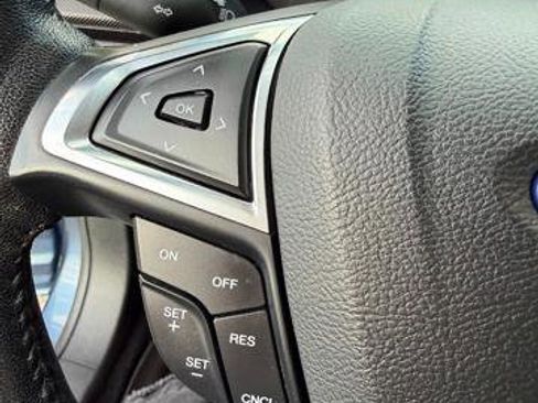 Used 2018 Ford Fusion SE w/ Equipment Group 201A image 14