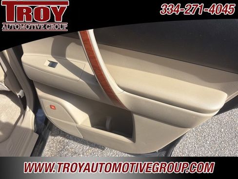 Used 2010 Toyota Highlander Limited image 27