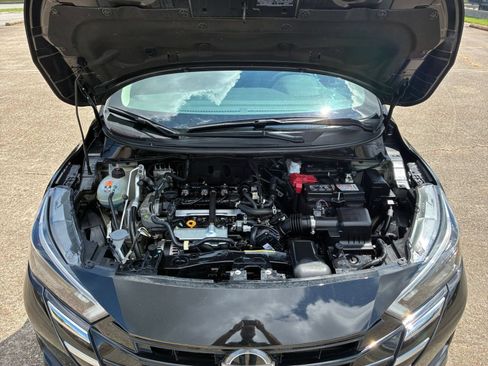 Used 2025 Nissan Versa SV FWD image 25