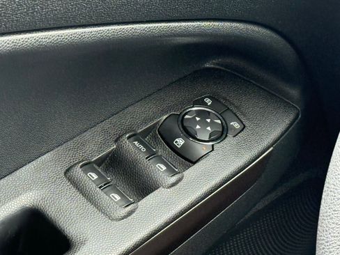 Used 2021 Ford EcoSport SE image 32