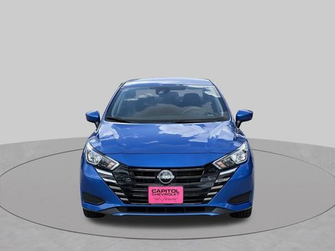 Used 2024 Nissan Versa SV FWD image 9