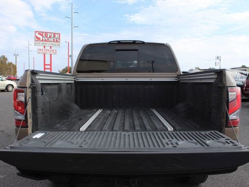 Used 2020 Nissan Titan PRO-4X w/ Pro-4x Convenience Package image 15