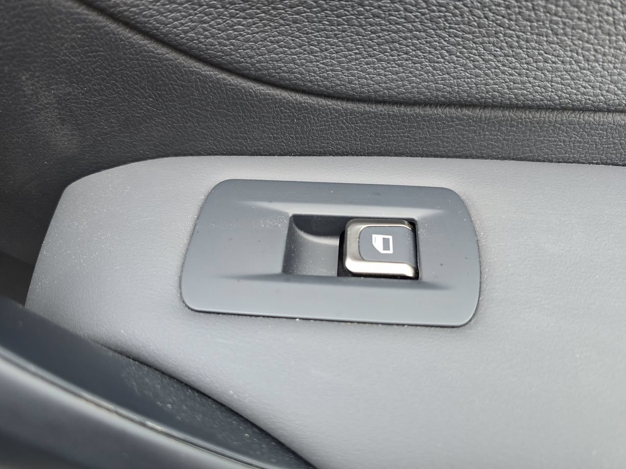 New 2025 VinFast VF 8 Plus AWD/4WD image 19