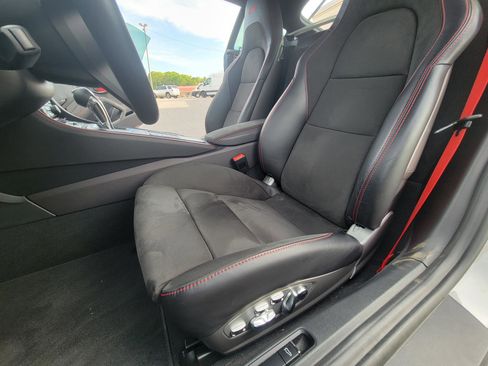 Used 2022 Porsche 718 Cayman GT4 image 28