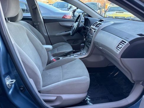 Used 2013 Toyota Corolla LE image 17