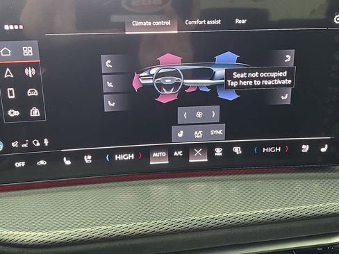 New 2025 Audi SQ5 Prestige image 24