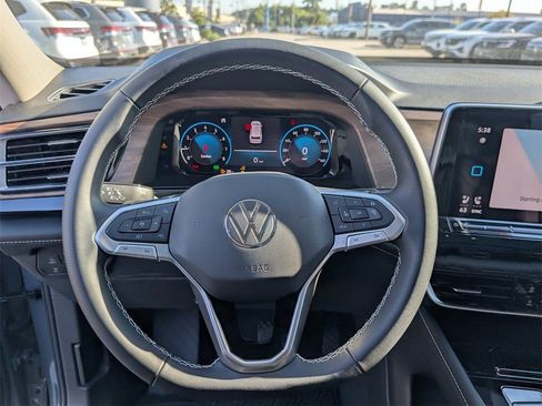 New 2026 Volkswagen Atlas SE image 15