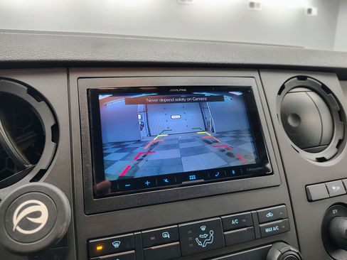 Used 2016 Ford F250 XL w/ Power Equipment Group image 3