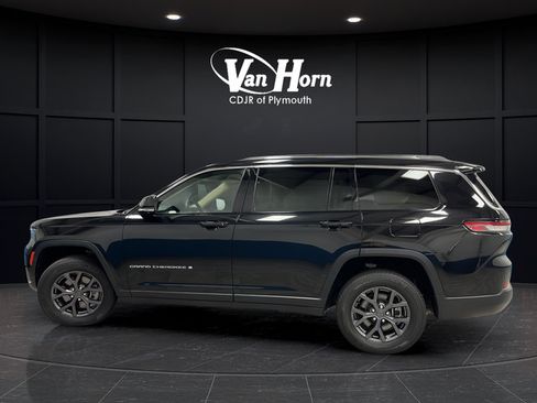 Used 2022 Jeep Grand Cherokee L Limited w/ Luxury Tech Group II AWD/4WD image 5