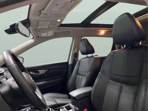 Certified 2018 Nissan Rogue SL w/ Premium Package image 22