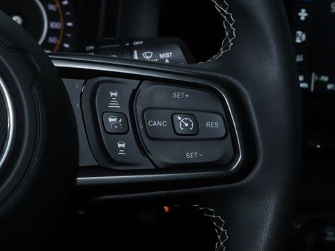 Used 2025 Jeep Wrangler Sport S image 23