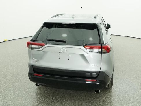 New 2025 Toyota RAV4 SE image 7