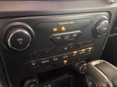 Used 2019 Ford Ranger XLT w/ Equipment Group 302A Luxury AWD/4WD image 12