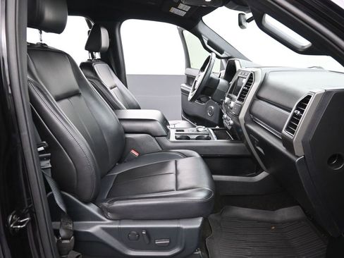 Used 2021 Ford Expedition XLT image 25
