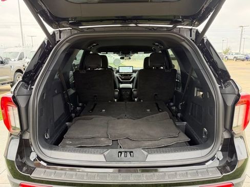 Certified 2025 Ford Explorer ST-Line image 7