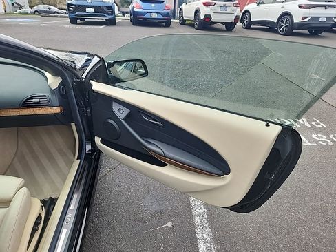 Used 2007 BMW 650i Convertible image 12