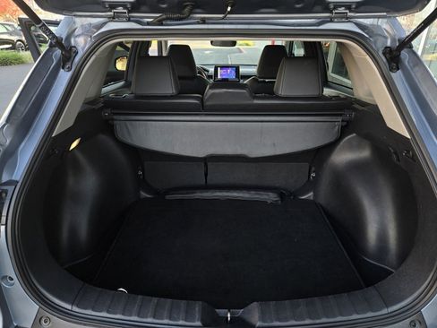 Certified 2023 Toyota Corolla Cross XLE image 23