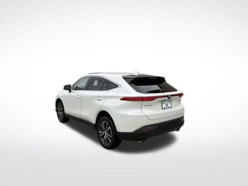 Used 2022 Toyota Venza LE AWD/4WD image 5