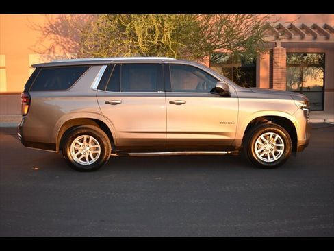Used 2021 Chevrolet Tahoe LT image 1