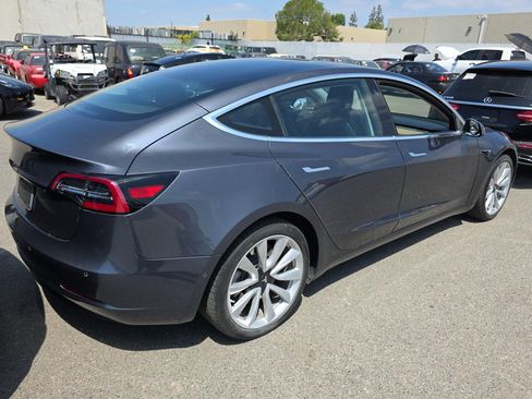Used 2018 Tesla Model 3 Mid Range RWD image 3