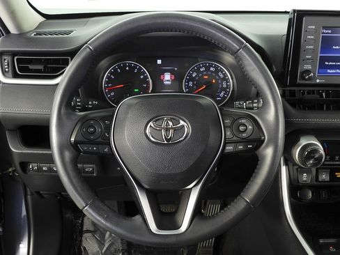 Used 2020 Toyota RAV4 XLE image 27