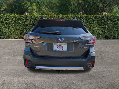 Used 2022 Subaru Outback Limited image 5
