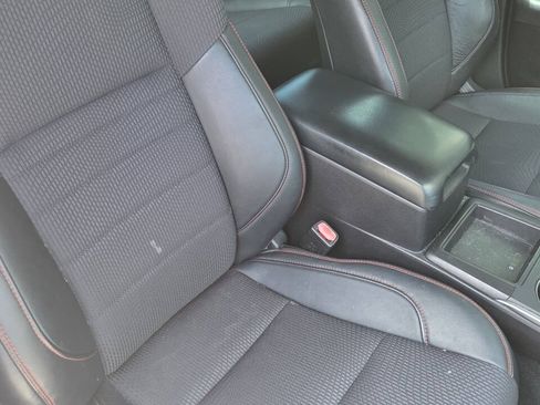 Used 2017 Toyota Camry SE FWD image 9