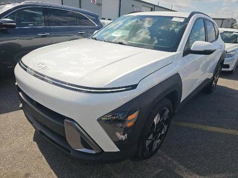 Used 2025 Hyundai Kona SEL image 2