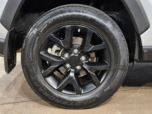 Used 2023 Toyota RAV4 LE FWD image 17