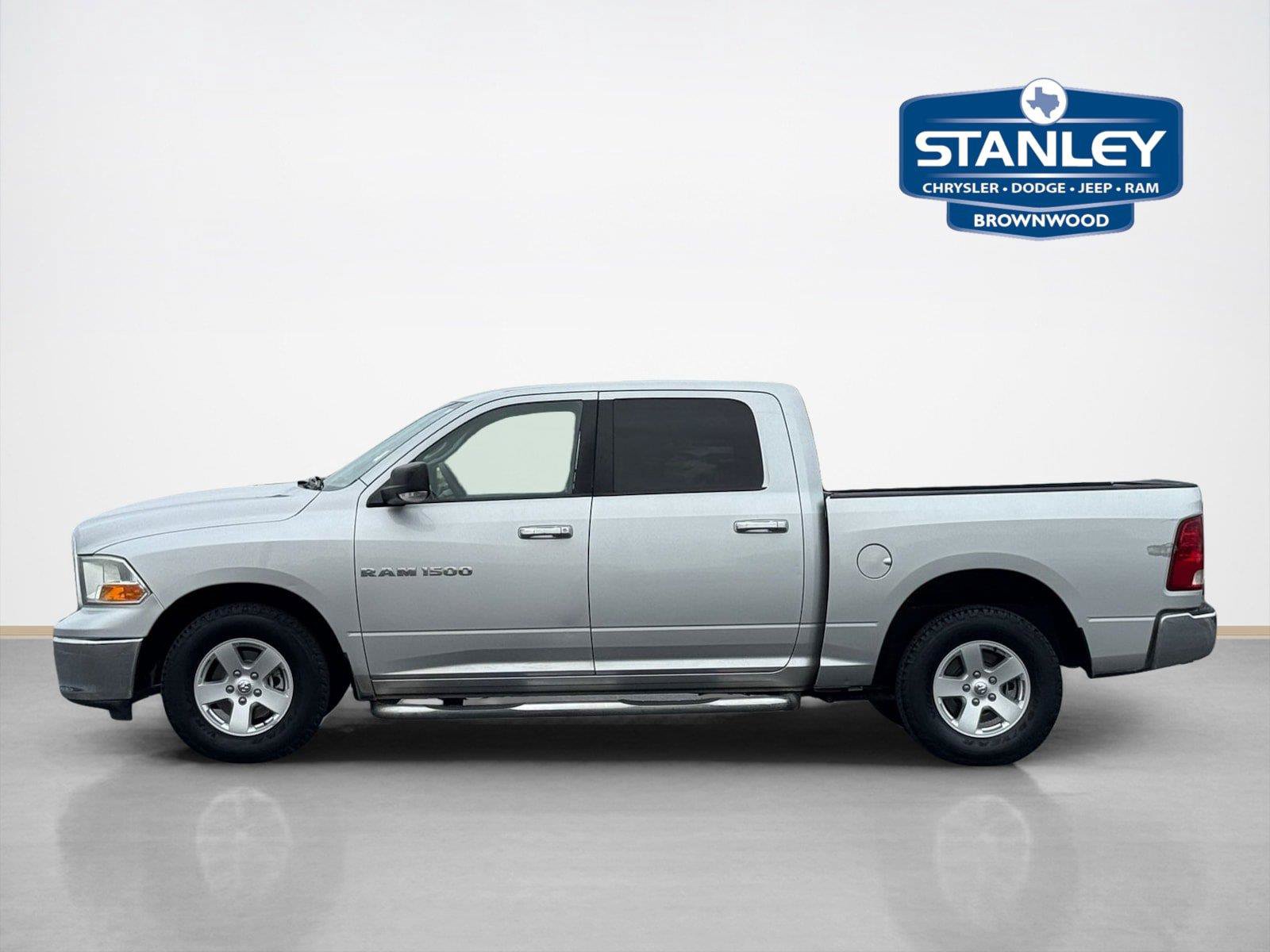Used 2011 RAM 1500 Classic SLT w/ Luxury Group RWD image 4