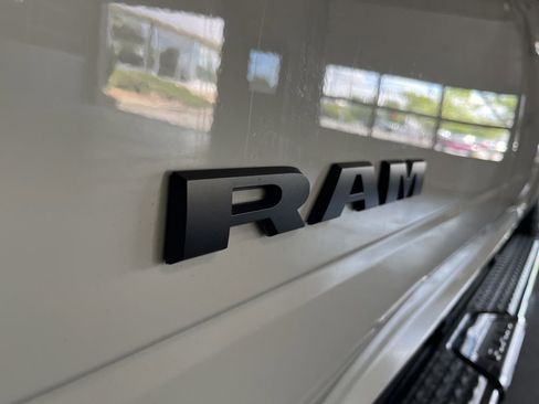 Used 2024 RAM 2500 Limited AWD/4WD image 14