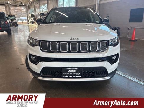 Used 2022 Jeep Compass Limited image 2