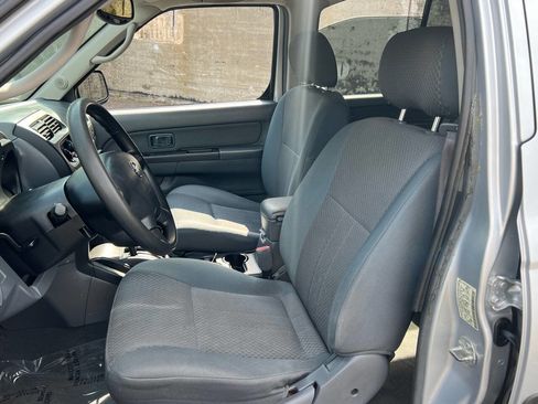 Used 2002 Nissan Xterra XE image 17