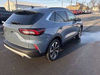 Used 2024 Ford Escape Platinum video 3