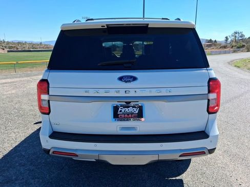 Used 2024 Ford Expedition XLT image 5
