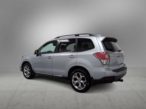 Used 2017 Subaru Forester 2.5i Touring image 3