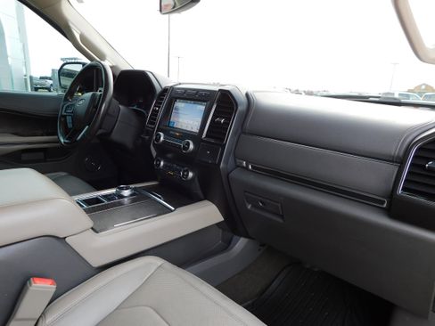 Used 2019 Ford Expedition Limited image 10
