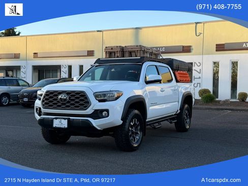 Used 2022 Toyota Tacoma TRD Off-Road AWD/4WD image 4