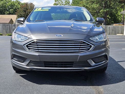 Used 2018 Ford Fusion SE w/ Fusion SE Technology Package FWD image 21